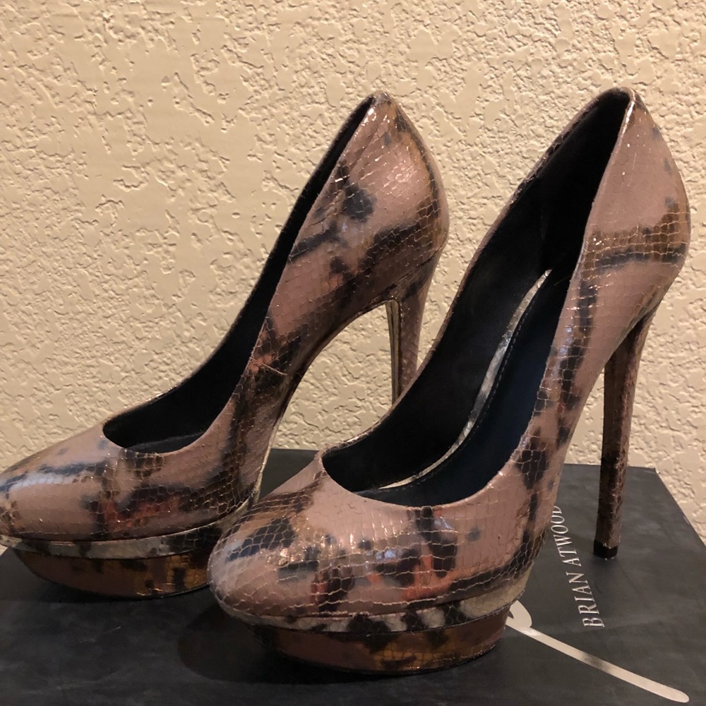 Platform pumps B by Brian Atwood